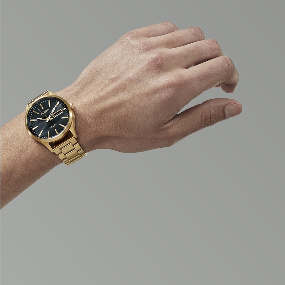 NWT Nixon Sentry Solar Stainless Steel All Gold/Black - Picture 10 of 11